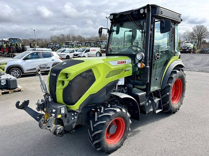 Переднее нижнее левое стекло Claas Nexos F210, F220, F230, F240, VL210, VL220, VL230, VL240 0011389120 фото