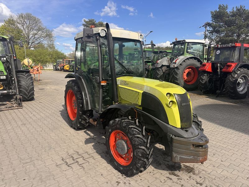 Переднее стекло трактор Claas Nectis 217VE 227VE 237VE 6000106465 фото