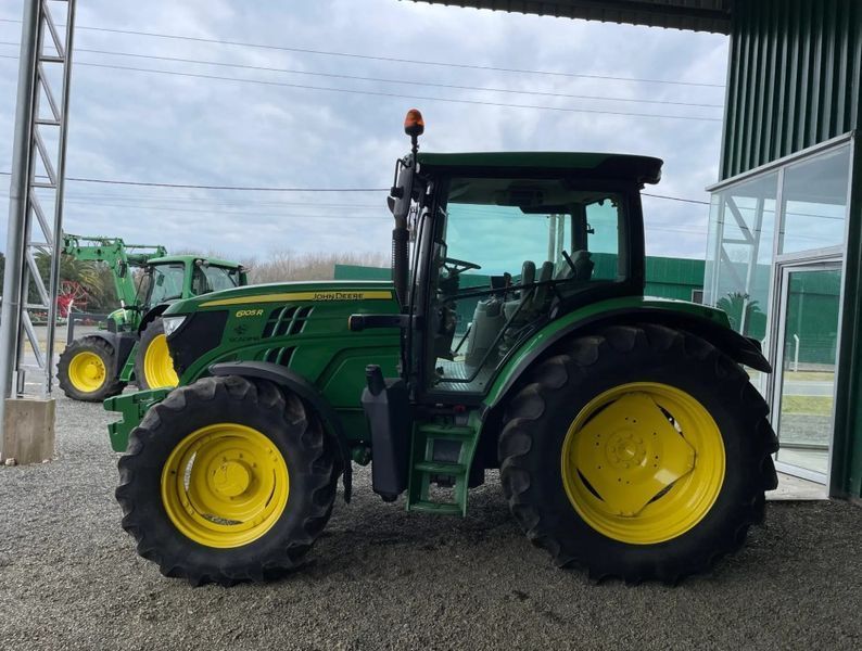 Скло переднє John Deere 6105R, 6115R, 6125R, 6130R, 6140R, 6150R, 6170R, 6190R, 6210R 2223319 фото