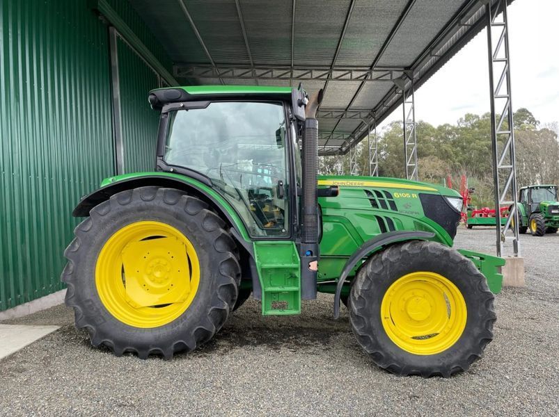 Скло переднє John Deere 6105R, 6115R, 6125R, 6130R, 6140R, 6150R, 6170R, 6190R, 6210R 2223319 фото