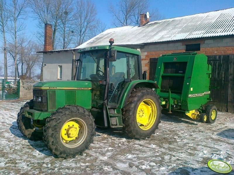Стекло переднее нижнее левое John Deere серия 6100 - 6900, L114753 , L171331  2223584 фото