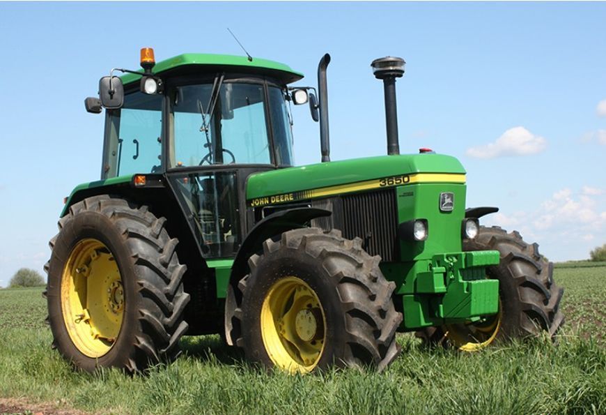 Стекло заднее John Deere 940, 1040, 1140, 1550, 1640, 1750, 1850, 1950, 2040, 2040S, 2250, 2450, 2650, 2850 2220087 фото