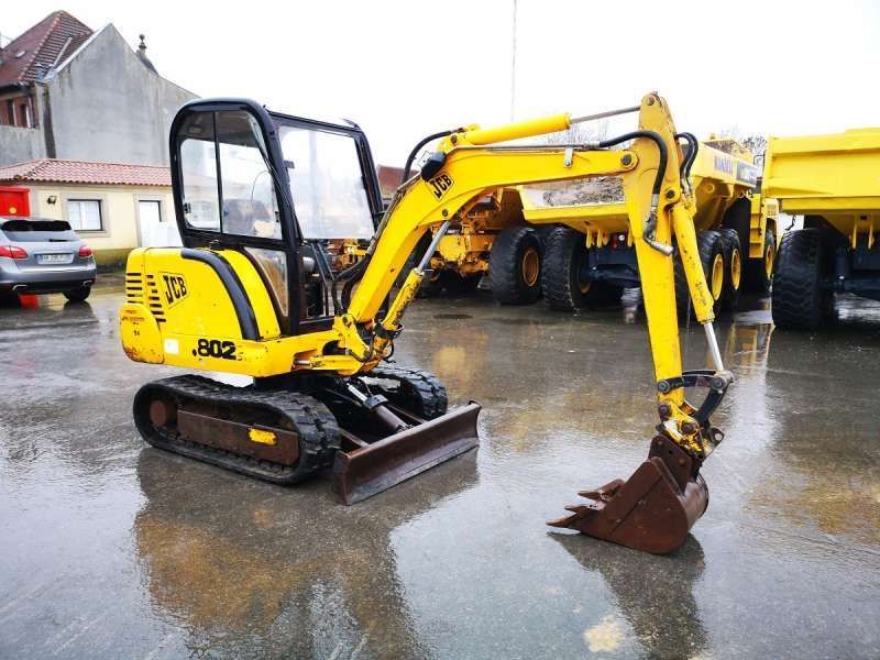 Переднее нижнее стекло JCB 802 Super 802.7 803 Plus 803, 804, 8052, 8060 2704 фото
