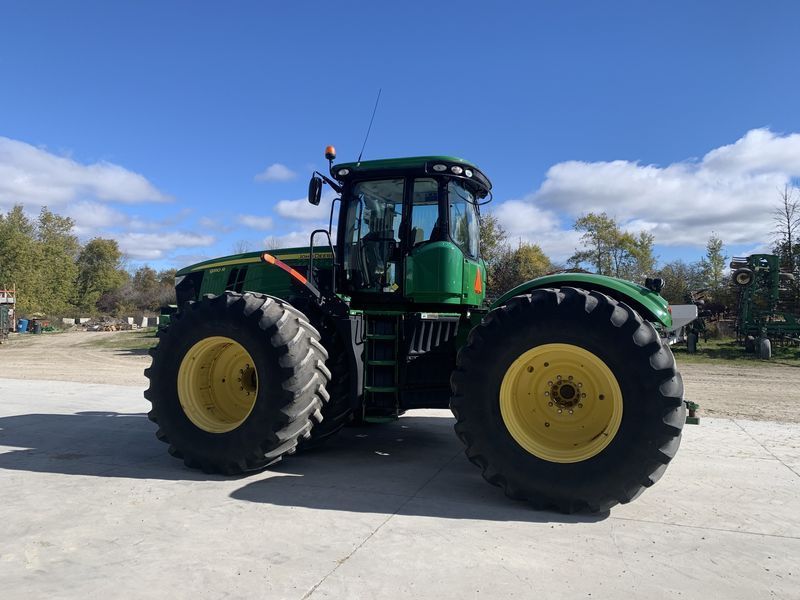Скло праві двері John Deere 9410R, 9460R, 9460RT, 9510R, 9510RT, 9560R, 9560RT R537535 фото